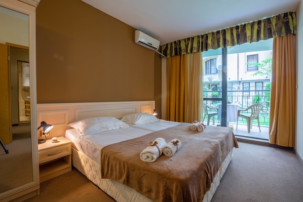 1 bedroom, iron/ironing board, cots/infant beds, free WiFi