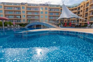 Seasonal outdoor pool - Quiet Studio in Polo Resort (Sunny Beach)