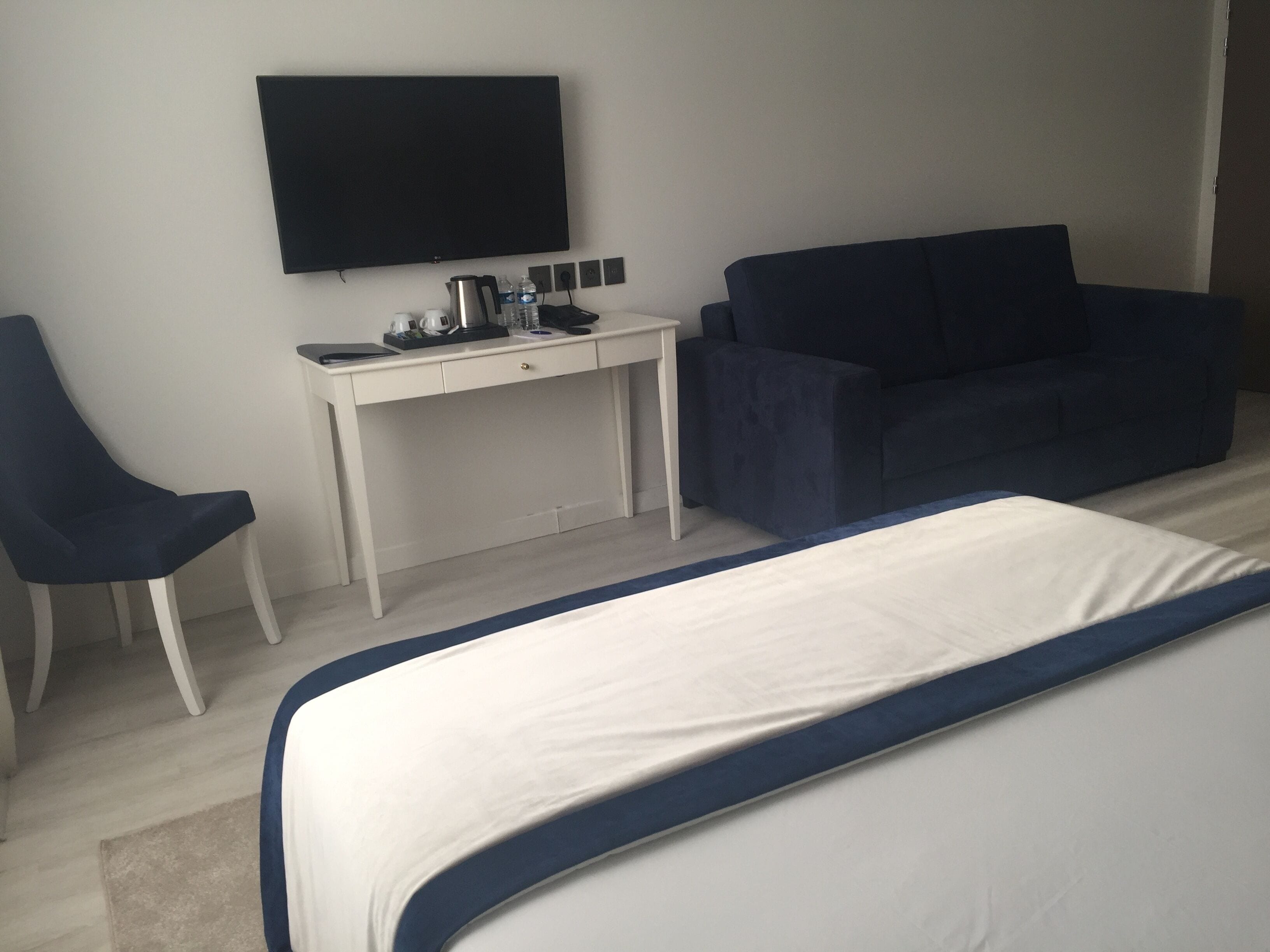 premium bedding, individually decorated, individually furnished, desk