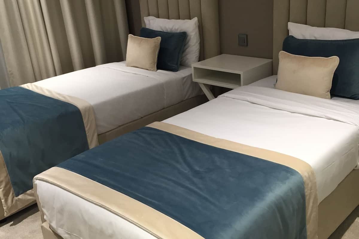 city twin room, 2 single beds | premium bedding, individually decorated, individually furnished, desk