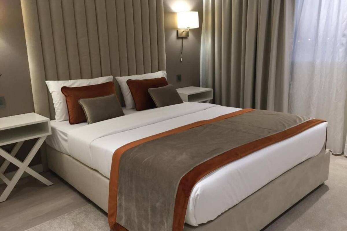 Superior tweepersoonskamer, toegankelijk voor rolstoelgebruikers, niet-roken | Luxe beddengoed, een bureau, een laptopwerkplek