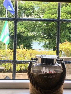 Hus – classic, flere senger, ikke-røyk, utsikt mot innsjø | Utsikt fra rommet