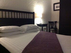 Hus – classic, flere senger, ikke-røyk, utsikt mot innsjø | Sengetøy av topp kvalitet, dundyner, strykejern/-brett og sengetøy