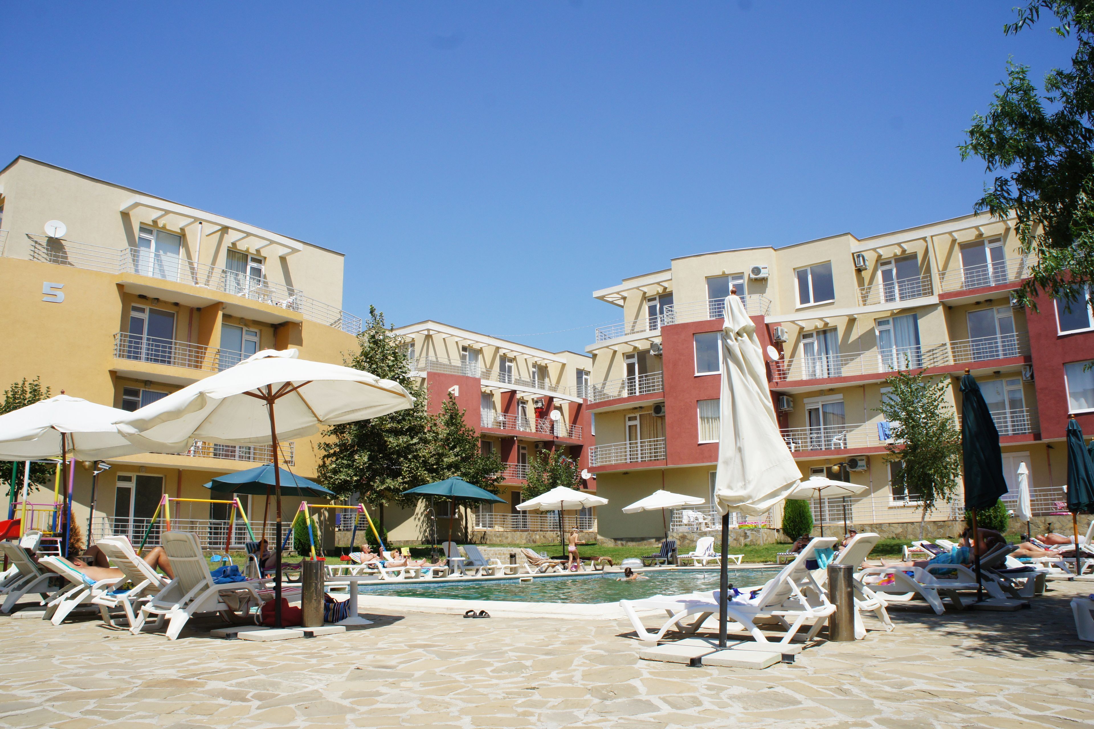 Seasonal outdoor pool