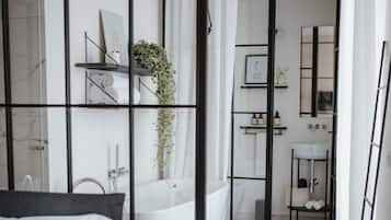 Dobbeltværelse (Suite 2) | Individuelt design, individuel indretning, strygejern/strygebræt