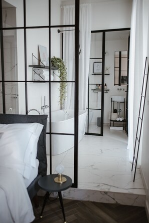 Quarto casal (Suite 2) | Individualmente decorados, individualmente mobiliados