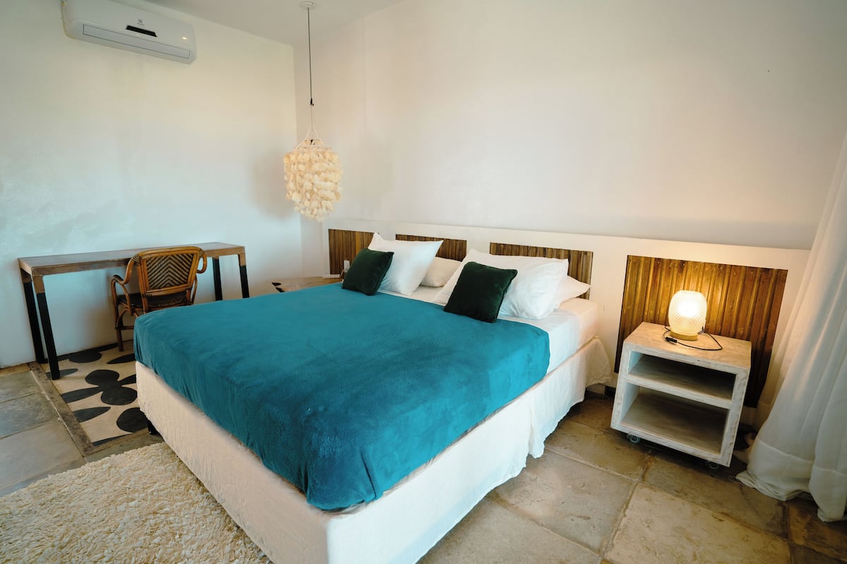 Minibar, trang trí khác biệt, màn/rèm cản sáng, bộ trải giường