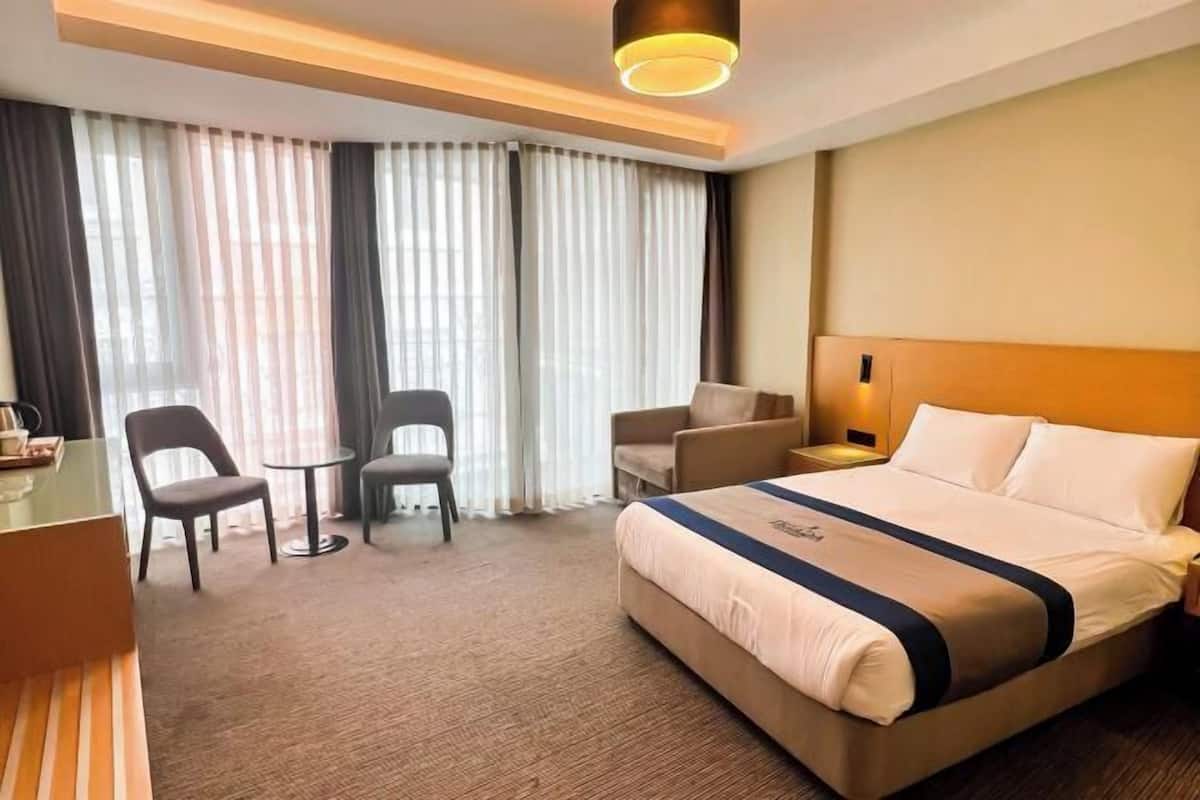 1 slaapkamer, luxe beddengoed, een minibar, een kluis op de kamer