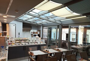 Daily buffet breakfast (EUR 25 per person)