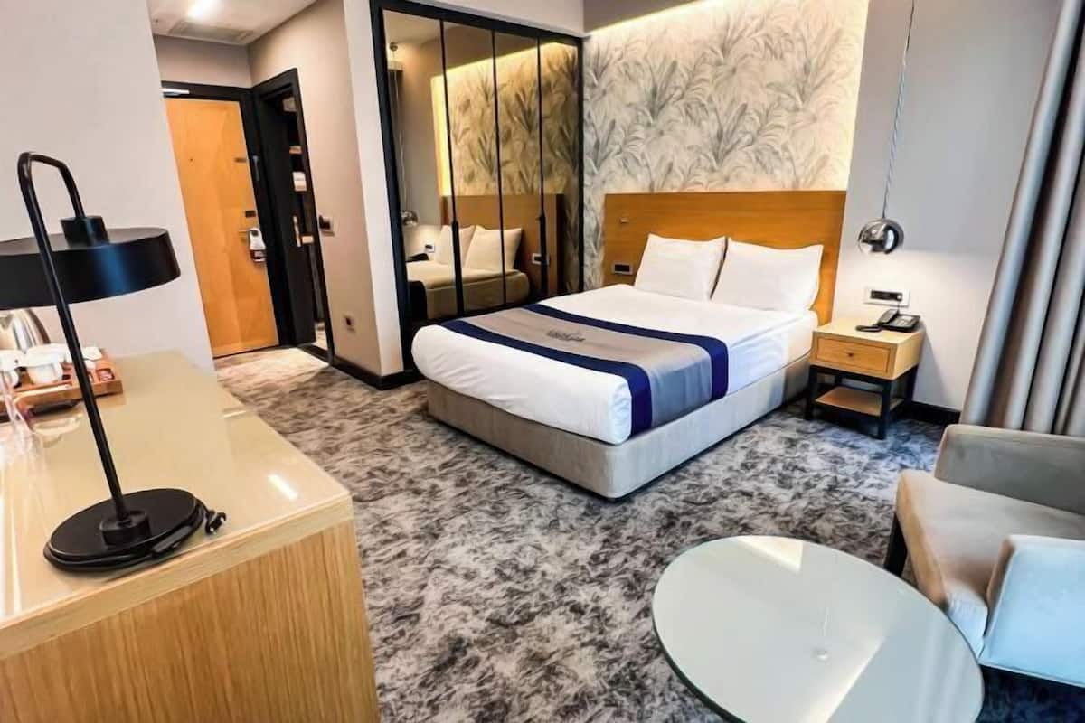 1 slaapkamer, luxe beddengoed, een minibar, een kluis op de kamer