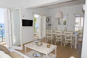 Living area - Uno Apartments (Tilos)