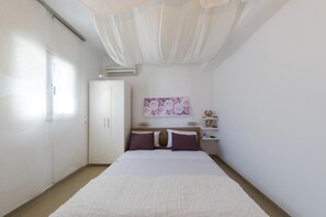 Basic Apartment, Sea View