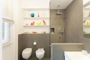Apartment, 1 Bedroom | Bathroom | Shower, free toiletries, hair dryer, bidet