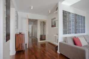 City Apartment, 2 Bedrooms, Balcony | Living area