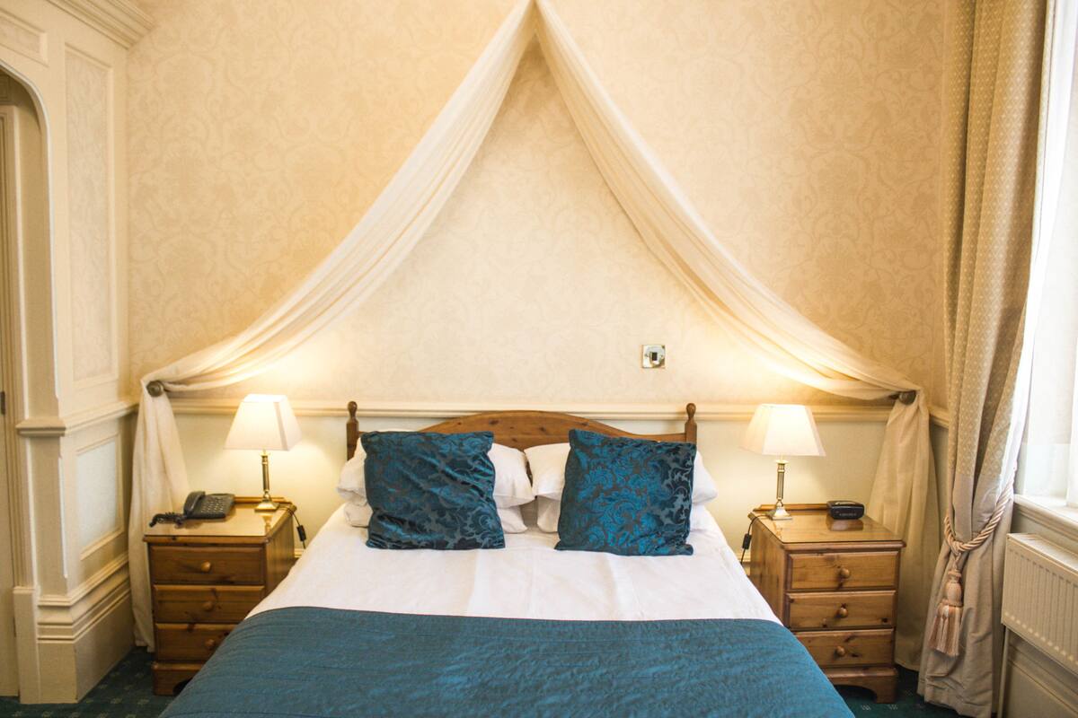 'Fryatt' Executive Double Room | WiFi (free), bed sheets