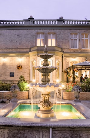 Fountain - The Tower Hotel (Harwich)