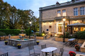 Garden - The Tower Hotel (Harwich)