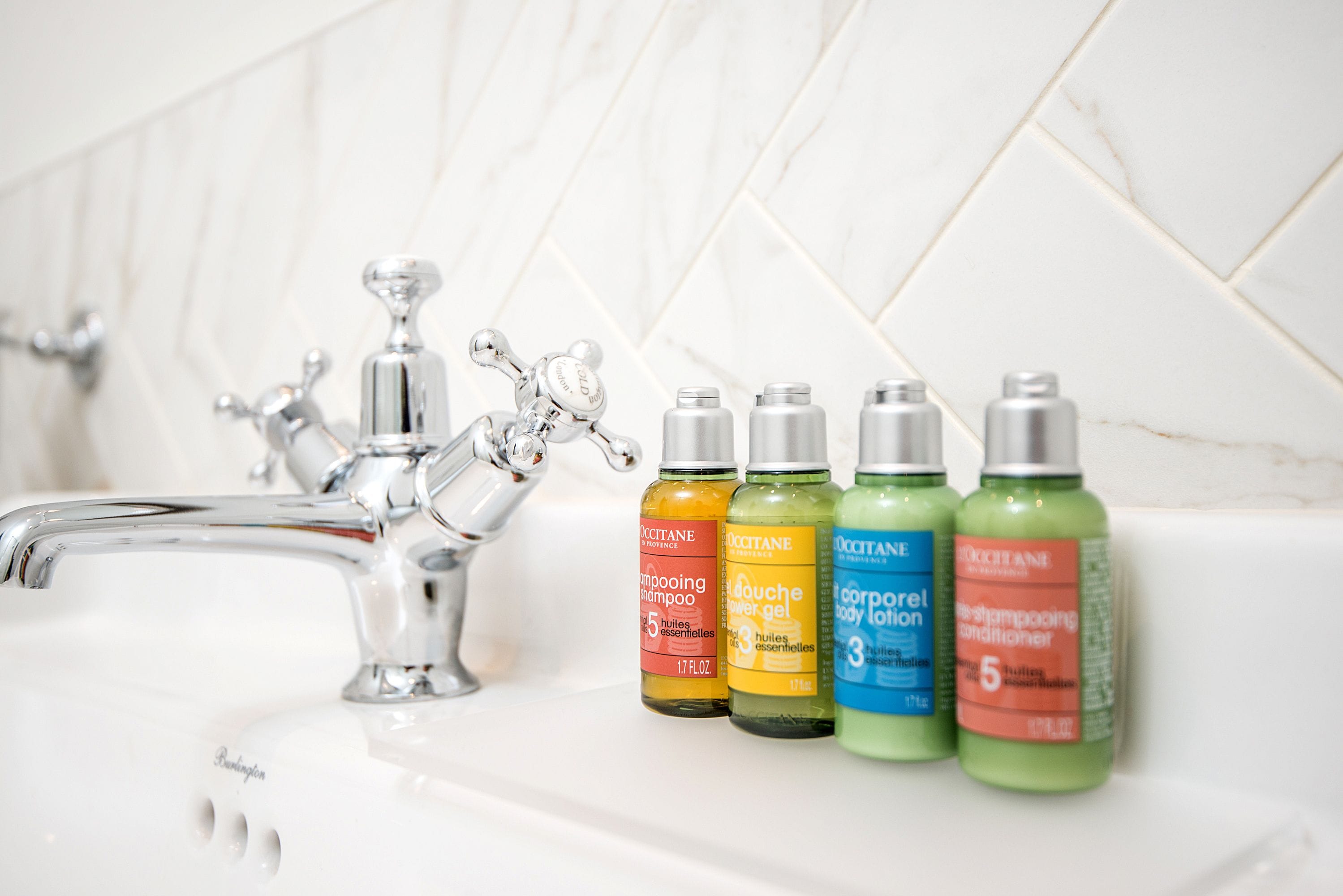 deluxe double room | bathroom | shower, free toiletries, hair dryer, slippers