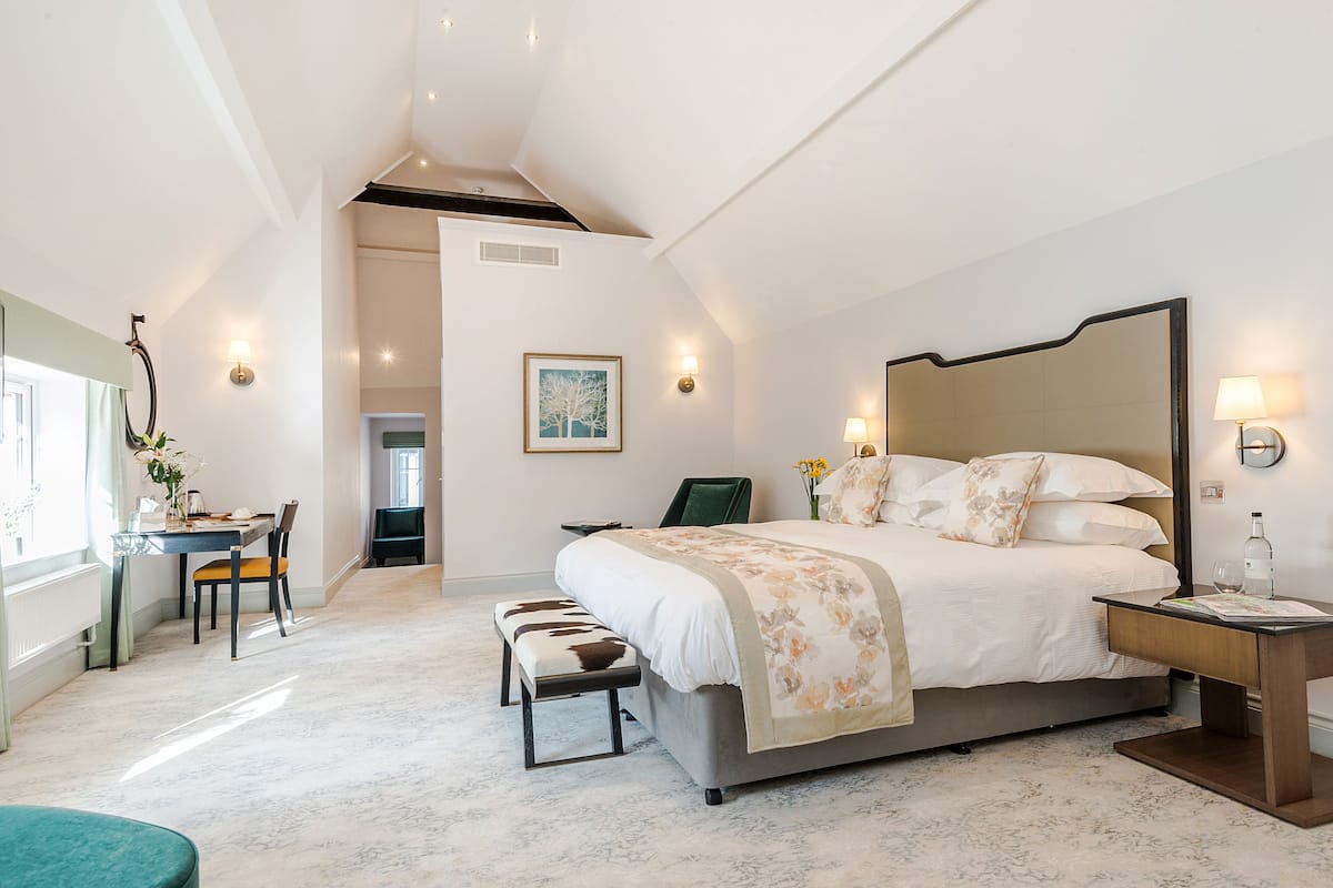 the burnside suite | egyptian cotton sheets, premium bedding, memory-foam beds, in-room safe