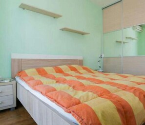 2 bedrooms, iron/ironing board, free WiFi, bed sheets - Apartment Budva (Budva)
