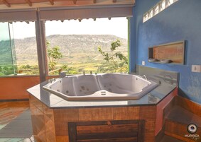 Deluxe Apartment | 6 bedrooms, hypo-allergenic bedding, individually decorated, free WiFi