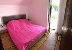 House, 2 Bedrooms