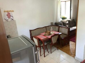 House, 2 Bedrooms | In-room dining - House near Cetinje (Cetinje)