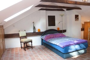 1 bedroom, iron/ironing board, WiFi - Raisa guest house in the garden with 2 rooms (ground floor 1. Floor, kitchen, luxury bathroom)  (Pressbaum)