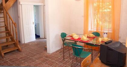 Raisa guest house in the garden with 2 rooms (ground floor 1. Floor, kitchen, luxury bathroom)