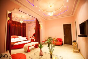 In-room safe, desk, blackout curtains, rollaway beds - Twins Hotel (Dushanbe)