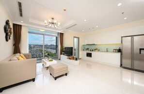 Flat-screen TV - Samson House Vinhomes Central Park (Ho Chi Minh City)