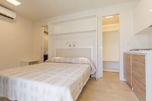 Honeymoon Mobile Home, 1 Bedroom, Garden View | Cribs/infant beds, rollaway beds, free WiFi - Camping Sun Beach (Torino di Sangro)