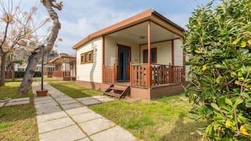 Standard Mobile Home, 2 Bedrooms | Terrace/patio