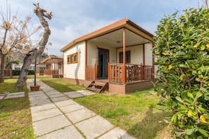 Standard Mobile Home, 2 Bedrooms | Terrace/patio