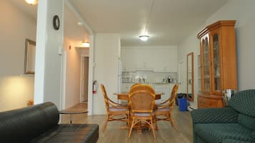 Apartment / Standard, 2 Queen Beds | Free WiFi