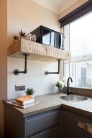 冰箱、微波炉、意式浓缩咖啡机、茶具/咖啡用具