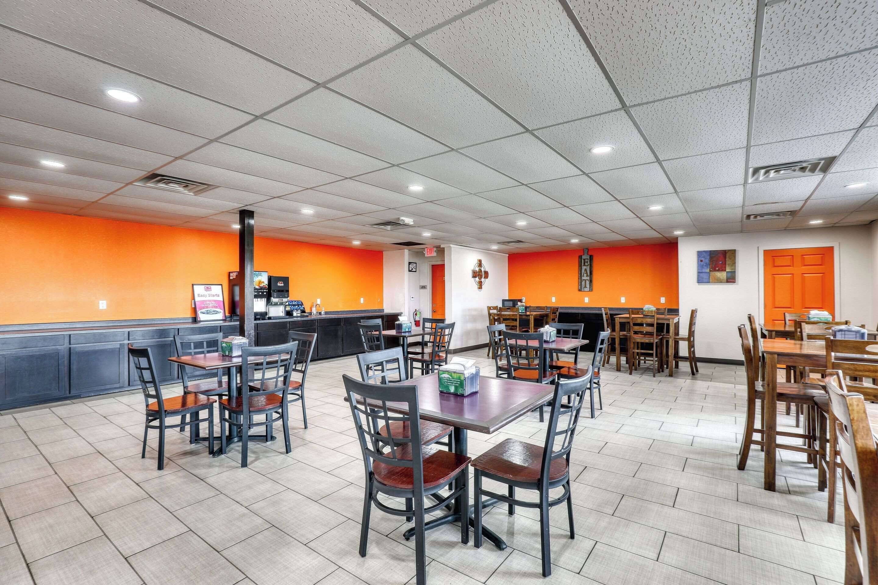 Foto - Econo Lodge Neenah