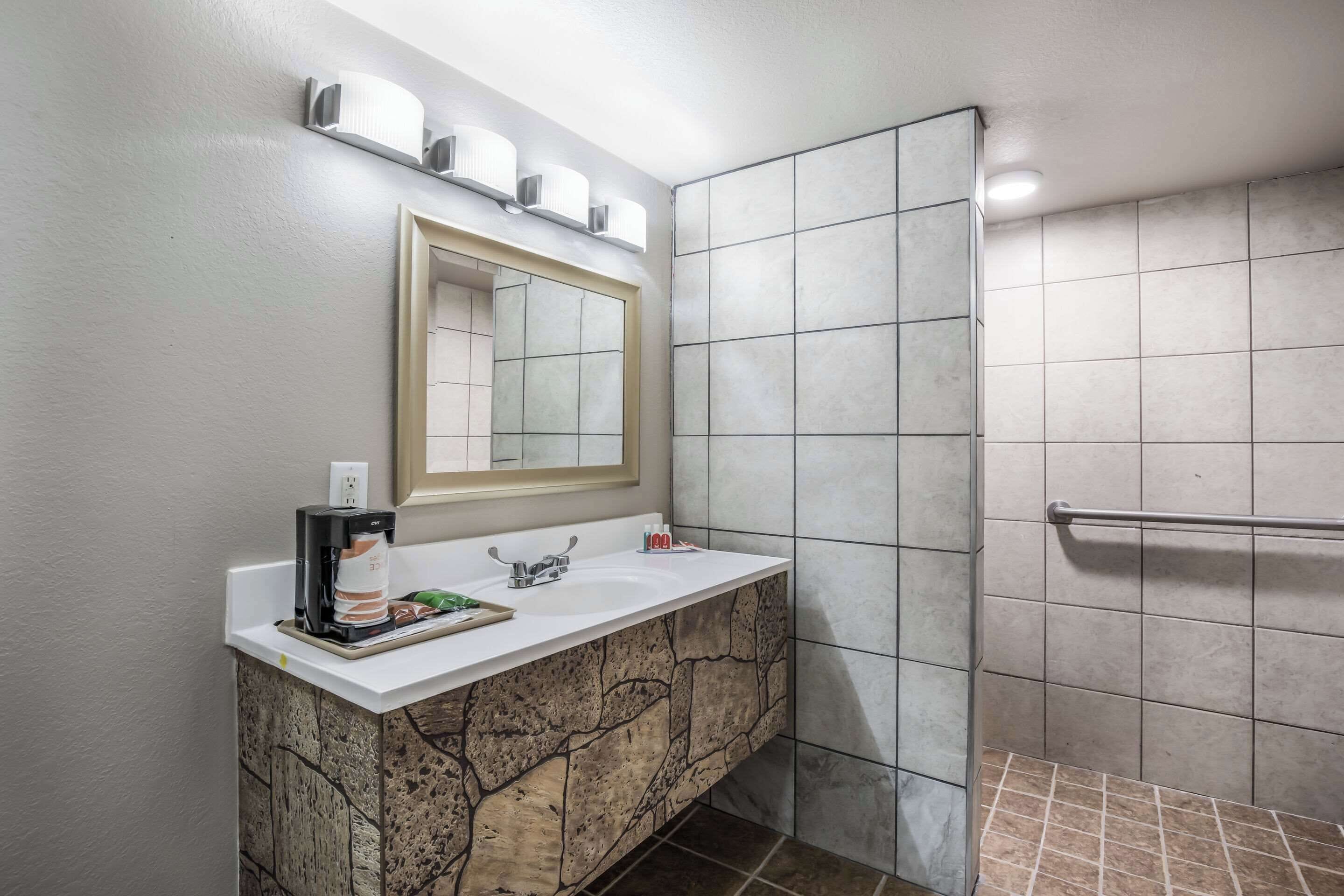 Foto - Econo Lodge Neenah