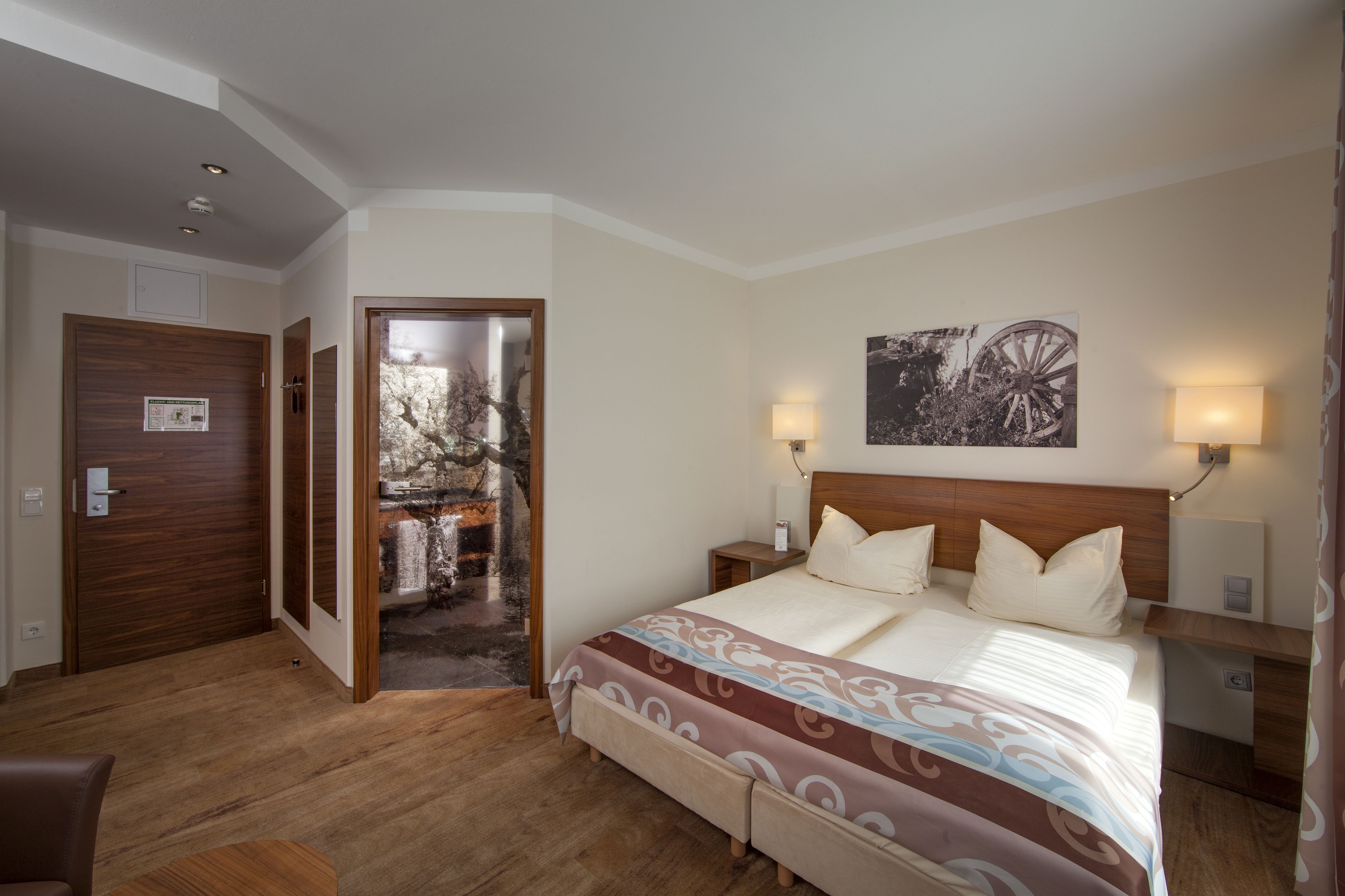 hypo-allergenic bedding, in-room safe, desk, blackout curtains