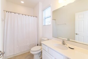 Villa (Multiple Bedrooms) | Bathroom - H6108amazing Brand new 9 Bedroom 7 Bathroom Resort (Davenport)