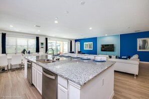 Departamento (1 Bedroom) | Cocina privada | Comedor