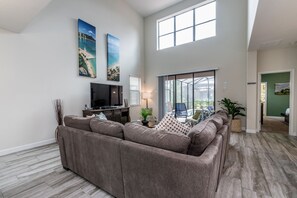 別墅 (5 Bedrooms) | 客廳 | 電視、足球台