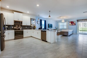 Villa (Multiple Bedrooms) | Private kitchen - H1584 Brand new 8 Bedroom 5 Bathroom Villa (Davenport)