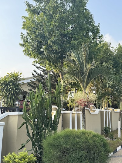 LaRosa Executive Guest House