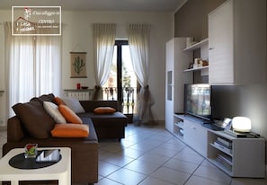 LCD-tv, Netflix, streamingtjänster och ett filmbibliotek