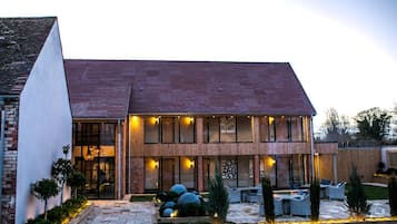 Mặt tiền nơi lưu trú