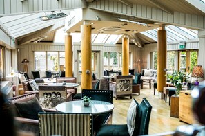 Dining - Baraset Barn (Stratford-upon-Avon)
