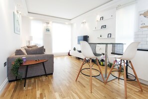 Flat-screen TV - Chelsea Stamford Bridge Atmosphere (London)