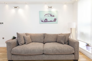 Apartment, 1 Bedroom | Living room | Flat-screen TV - Chelsea Stamford Bridge Atmosphere (London)
