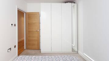 Apartment, 1 Bedroom | 1 bedroom, iron/ironing board, rollaway beds, free WiFi